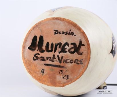 null LURCAT Jean (1892- 1966) & Atelier Sant Vicens
Important vase en faïence à décor...