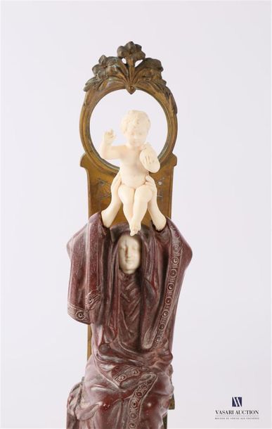 null FLAMAND Georges (1895-1925)
La Vierge assise sur un trône de bronze surmonté...