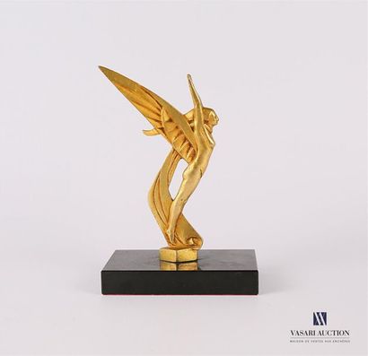 null MORANTE (XXème siècle) attribué à 
Mascotte en bronze doré représentant une...