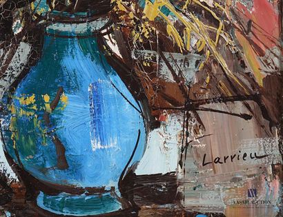 null LARRIEU Gaston (1908-1983)
Vase bleu aux ajoncs
Huile sur toile
Signée en bas...