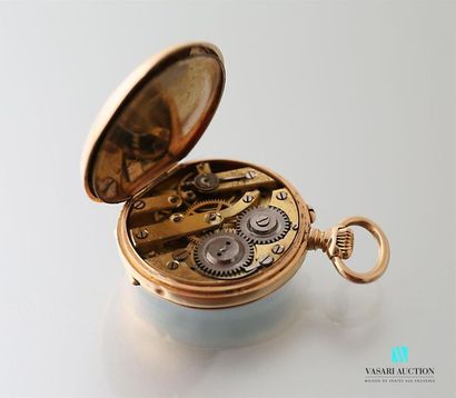 null Pocket watch in 750-thousandths yellow gold, the round white enamelled dial...