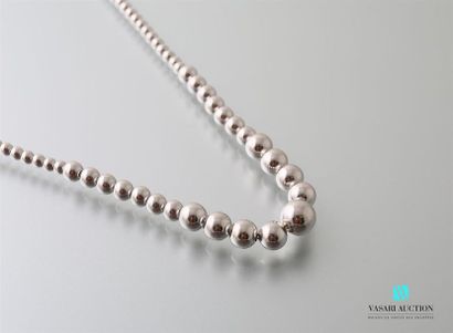 null Necklace said Marseillais in silver pearls 925 thousandths
Gross weight: 13,34...