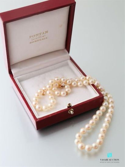 null Choker cultured pearl necklace (diameter between 7 and 7.3 mm), 750-thousandths...