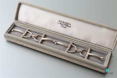 null Hermès, silver bracelet "stirrup" model. In its case
Weight: 40.83 g