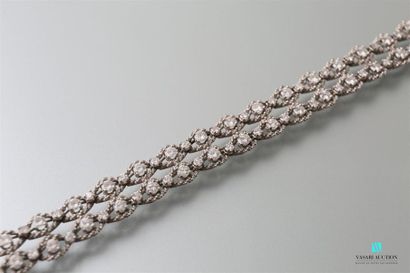 null Bracelet souple en or gris 750 millièmes (poinçon tête hermès) composé de deux...