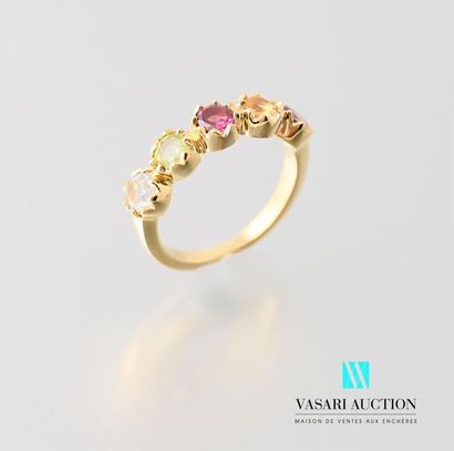 null Ring in vermeil decorated with five multicolored
stones Gross weight: 3.25 g...