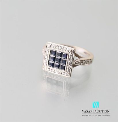 null Ring in 750-thousandths rhodium-plated gold, square central motif paved with...