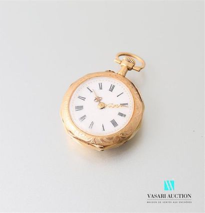null 750-thousandths gold necklace watch, white enamelled dial with Roman numerals...