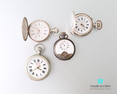 null Set of two 800-thousandths silver pocket watches, the first with a white enamelled...