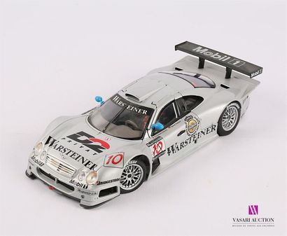 null MAISTO (Thailande)
Voiture 1/18 Mercedes CLK-GTR
(état d'usage, usures)