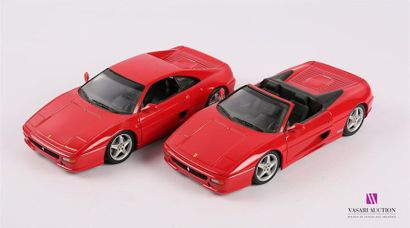 null UT MODELS (Italie)
Deux voitures 1/18 Ferrari F355
(état d'usage, rayures)