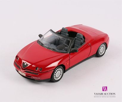 null MAISTO (Thailande)
Voiture 1/18 Alfa Romeo Spider
(état d'usage)