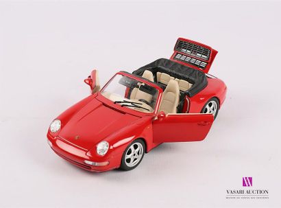 null BURAGO (Italie)
Voiture 1/18 Porsche Carrera 911 Cabriolet (1993) rouge
(état...