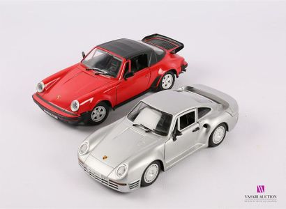 null POLISTIL (Italie)
Deux voitures 1/18 Porsche 959 - Porsche 911 Turbo 
(état...