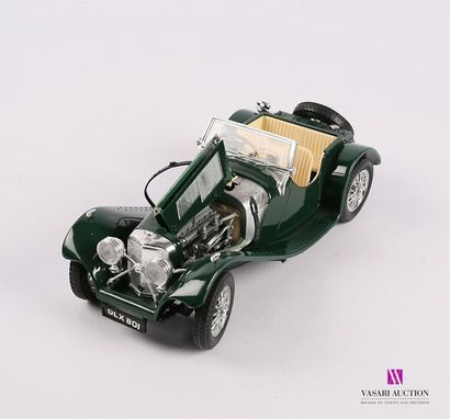 null BURAGO (Italie)
Voiture 1/18 Jaguar SS 100 (1937)
(état d'usage)