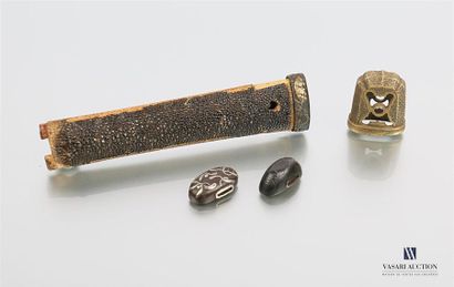 null Set including a Tsuka in stingray, a copper fushi with a gilded and vegetable...