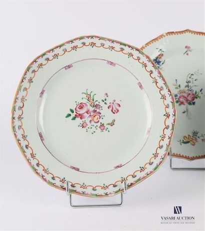 null CHINA - INDIAN
COMPANY Set of three plates including a pair of white porcelain...