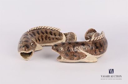 null JAPAN 
Pair of carp in glazed stoneware.
(slits and small jumps)
Length: 23.5...