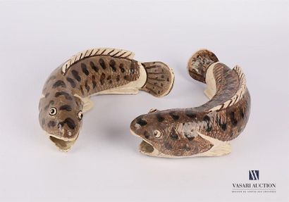 null JAPAN 
Pair of carp in glazed stoneware.
(slits and small jumps)
Length: 23.5...
