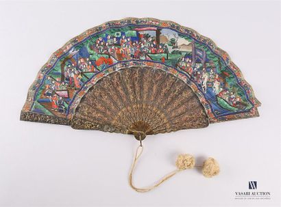 null CHINA - Canton
Fan with eighteen strands of paper decorated with gouache decoration...
