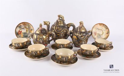 null JAPAN - SATSUMA
White porcelain tea set with polychrome decoration and golden...