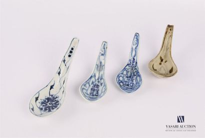 null CHINA 
Set of porcelain spoons, three with blue white decoration, two of which...