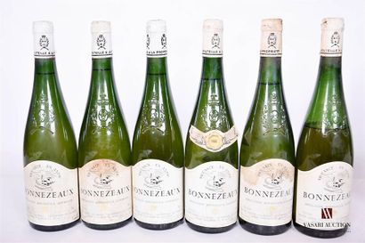 null 6 bottlesBONNEZEAUX mise Peltier-Cassin Vit.1988And
 withered and stained (5...