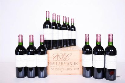 null 12 bouteilles	CHÂTEAU LARMANDE	St Emilion GCC	1997
	Et. impeccables. N : mi...