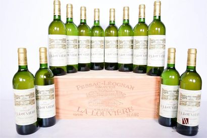 null 12 bouteilles	CHÂTEAU LA LOUVIÈRE	Graves blanc	1998
	Et. impeccables. N : 6...
