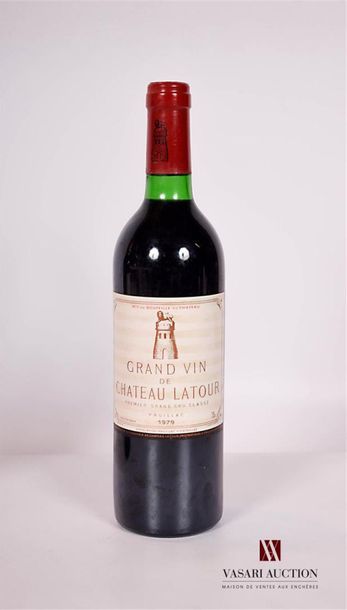 null 1 bottleChâteau LATOURPauillac 1er GCC1979And
 slightly stained by the glue,...