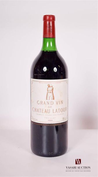 null 1 Magnum	Château LATOUR	Pauillac 1er GCC	1984
	Et. tachée. N : bas goulot/ limite...