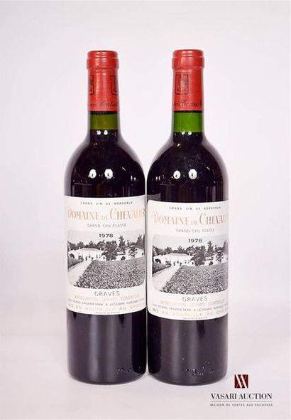 null 2 bouteilles	DOMAINE DE CHEVALIER	Graves GCC	1978
	Et. impeccables. N : bas...