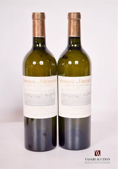 null 2 bottlesDOMAINE DE CHEVALIERGraves GCC white2002And
 a little stained. N: mid/low...