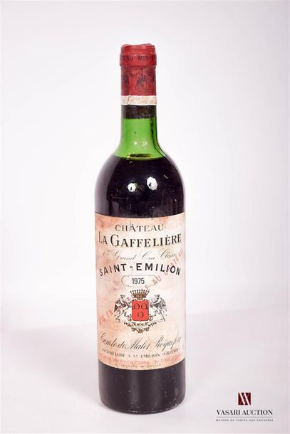 null 1 bottleChâteau LA GAFFELIÈRESt Emilion 1er GCC1975And
 withered and stained....