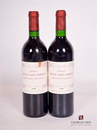 null 2 bouteilles	Château MOULIN SAINT GEORGES	St Emilion GC	1990
	Et.: 1 très légèrement...