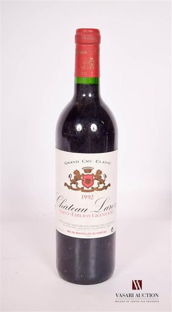 null 1 bottle Château LAROZESt Emilion GCC1995Et
. barely stained. N half neck.
