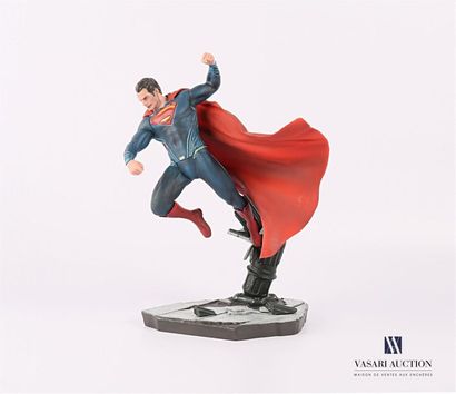 null KOTOBUKIYA - ARTFX PLUS
Figurine de Superman en PVC sur socle d'après le film...