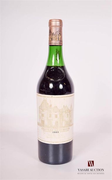 null 1 bouteille	Château HAUT BRION	Graves 1er GCC	1983
	Et. légèrement fanée, tachée....