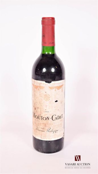 null 1 bouteille	MOUTON CADET	Bordeaux	1988
	Et. très tachée du côté gauche, 3 déchirures....