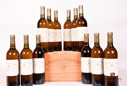 null 12 bouteilles	L'ESPRIT DE CHEVALIER	Graves blanc	1998
	Et. excellentes. N :...