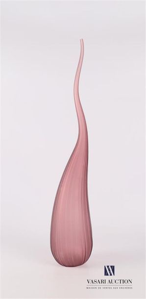 null SALVIATI
Vase soliflore modèle Aria en verre sablé de couleur mauve de forme...