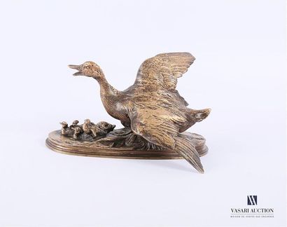 null MENE Pierre-Jules (1810-1879) after
Duckling and its
Bronze ducklings with patina...