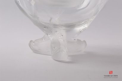 null LALIQUE France
Caviar service model Igor in pressed moulded white and satin...
