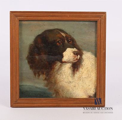null French school of the 19th century 
Epagneul
Oil on canvas 
11,5 x 12 cm 
Framed...