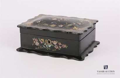 null Black lacquered boiled cardboard box with burgauté decoration enhanced with...
