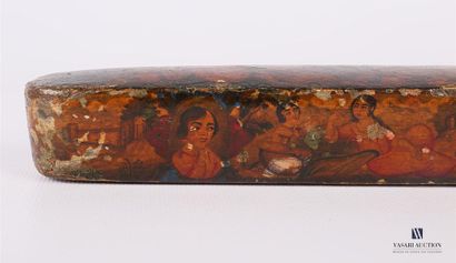 null IRAN-QADJAR
Wooden pencil box covered with wallpaper and lacquered with life...