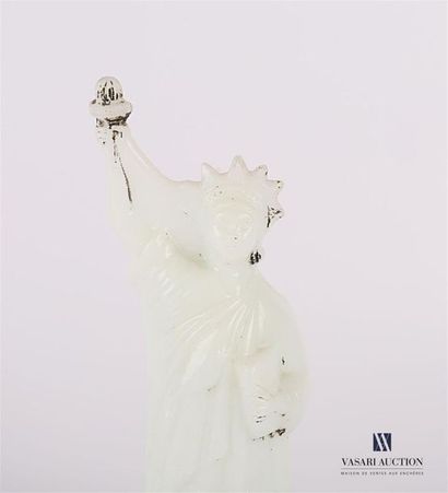 null Opaline mascot depicting the statue of Liberty
High. 16.5 cm