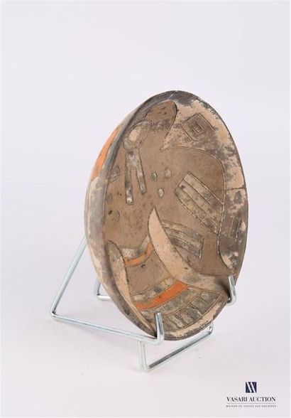null Dish
The inside of this ceremonial dish is engraved with a bird with its wings...