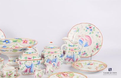 null BAYEUX
White porcelain set with polychrome deodorant Chinese and pink and blue...