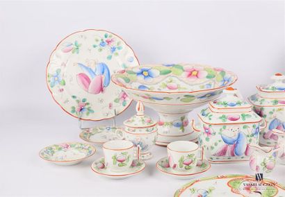 null BAYEUX
White porcelain set with polychrome deodorant Chinese and pink and blue...